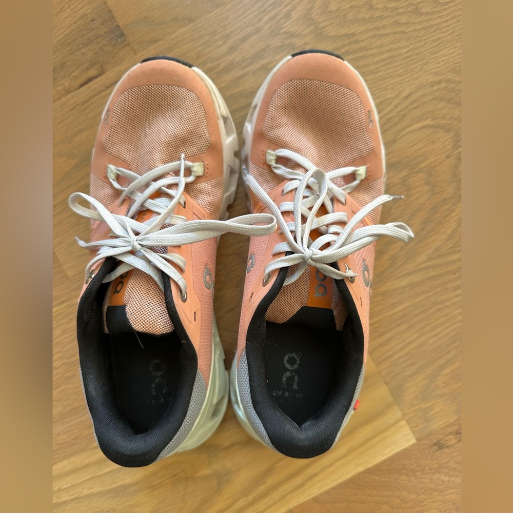 On Cloudflyer Running Peach Women’s Sneakers, Size 8.5